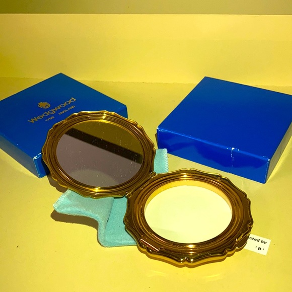 20th Century Wedgwood & Gift Bronze Powder Compact by, Stratton , England New! - Picture 11 of 15